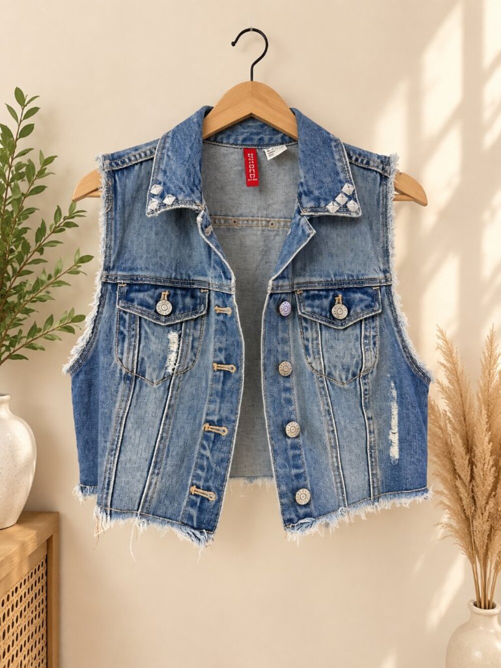 Women Denim Vest w/stud